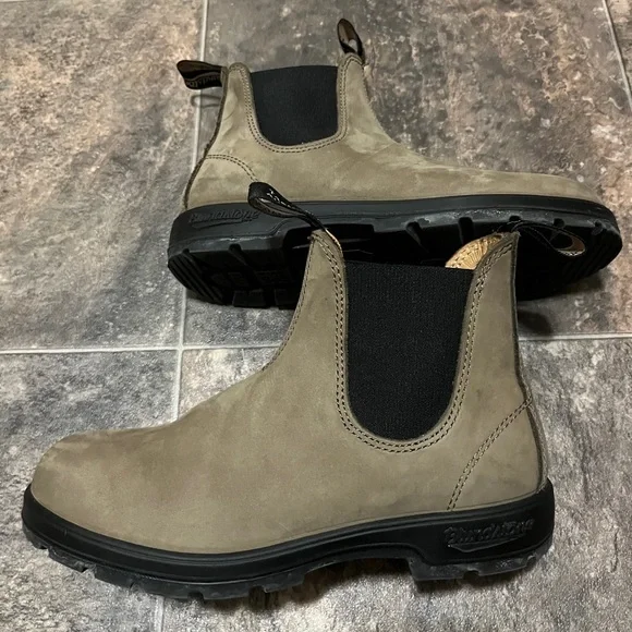 🏷️ SOLD Blundstone 1941 Classics Series Chelsea Boots Stone Nubuck US